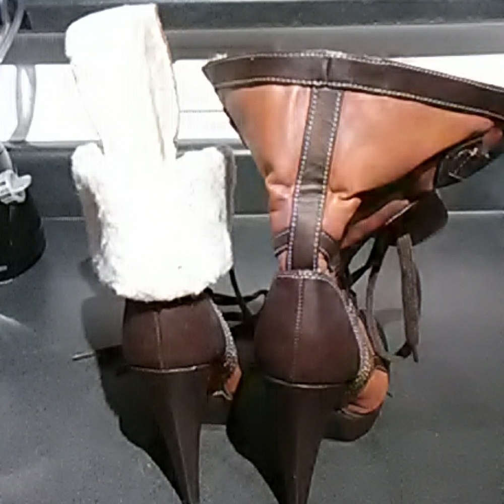 Shoes - Picture 3 of 3